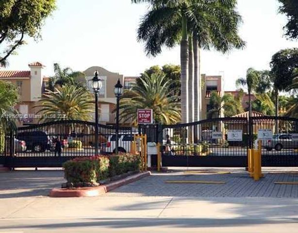 8540 NW 6th Ln 7-209, Miami, FL 33126