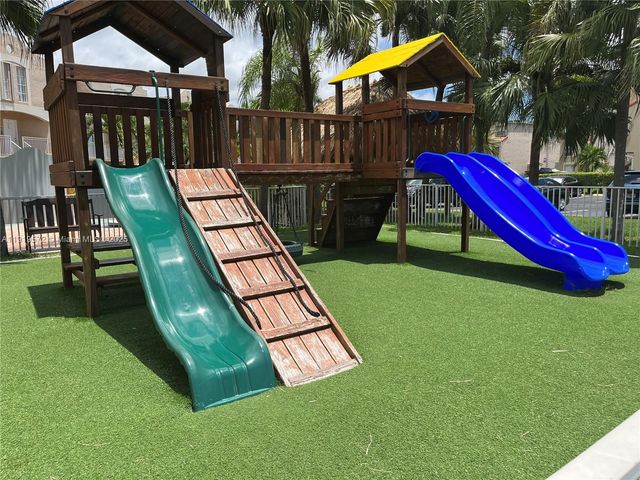 8540 NW 6th Ln 7-209, Miami, FL 33126