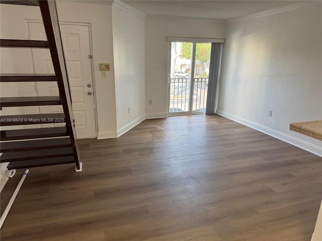 8540 NW 6th Ln 7-209, Miami, FL 33126