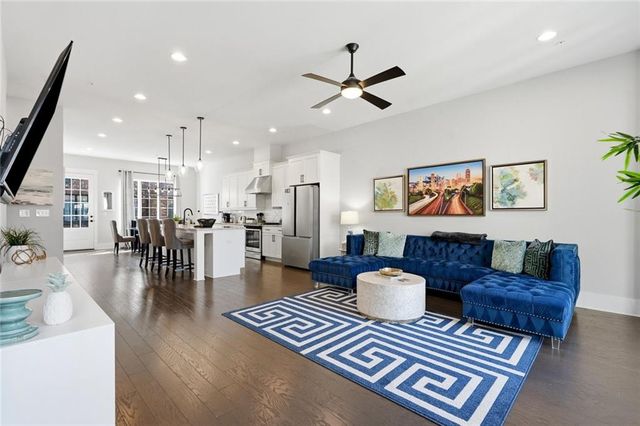 285 Castleberry Hill Walk SW, Atlanta, GA 30313