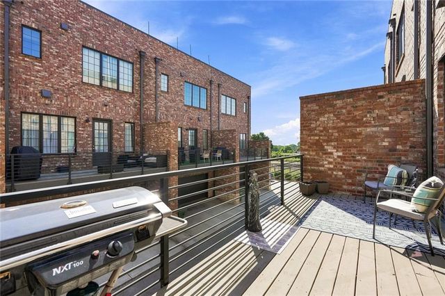 285 Castleberry Hill Walk SW, Atlanta, GA 30313