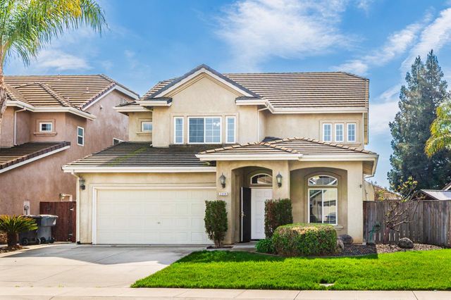 2608 Donner Trl, Riverbank, CA 95367