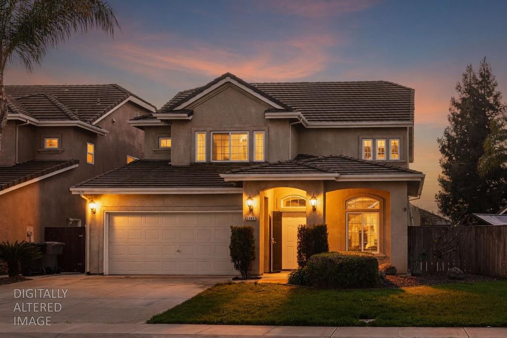 2608 Donner Trl, Riverbank, CA 95367