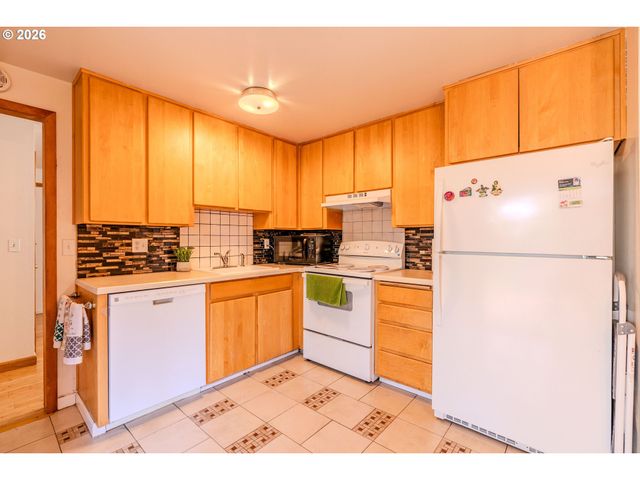 1926 Ne VISTA Ave, Gresham, OR 97030