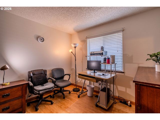 1926 Ne VISTA Ave, Gresham, OR 97030