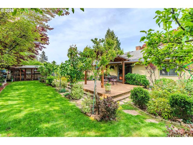 1926 Ne VISTA Ave, Gresham, OR 97030