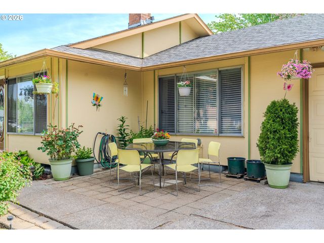 1926 Ne VISTA Ave, Gresham, OR 97030