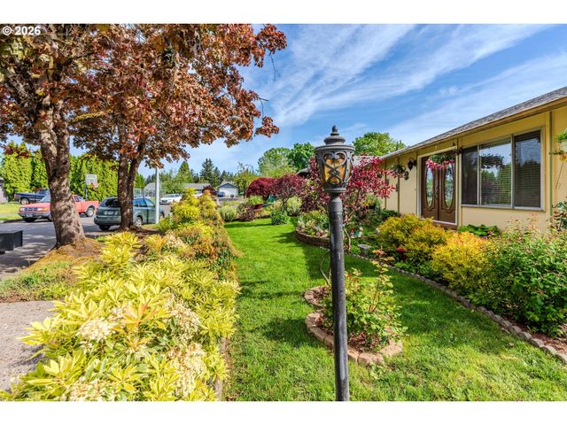 1926 Ne VISTA Ave, Gresham, OR 97030