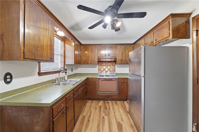 725 N Washington Avenue, Fayetteville, AR 72701