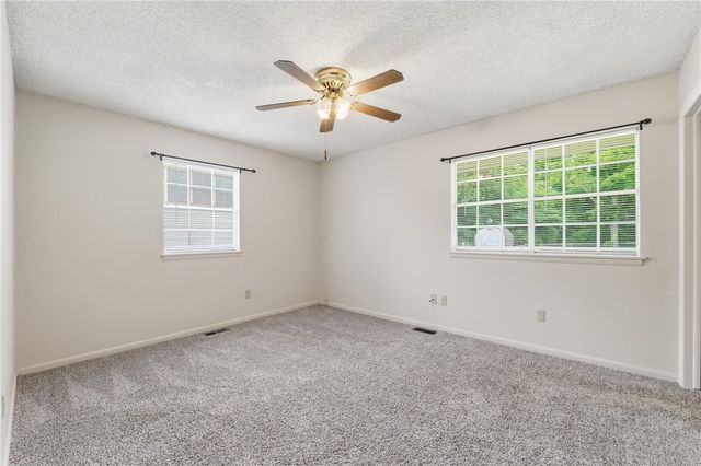 725 N Washington Avenue, Fayetteville, AR 72701