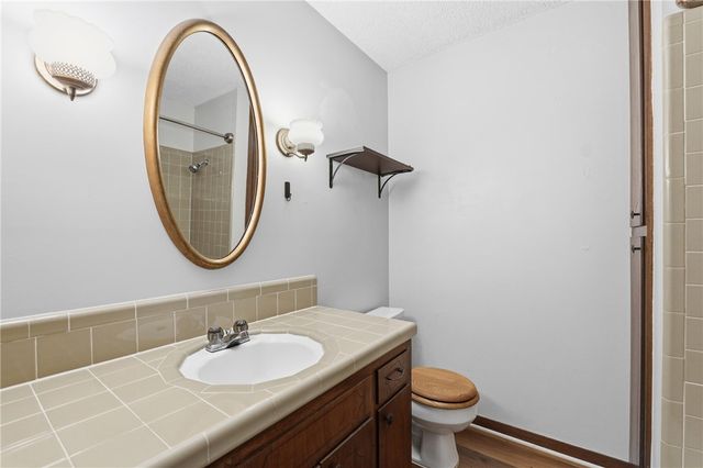 725 N Washington Avenue, Fayetteville, AR 72701