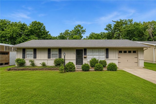 725 N Washington Avenue, Fayetteville, AR 72701