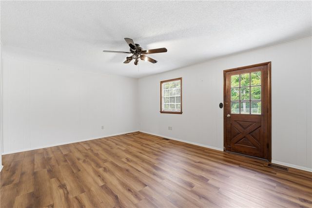 725 N Washington Avenue, Fayetteville, AR 72701