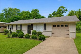 725 N Washington Avenue, Fayetteville, AR 72701