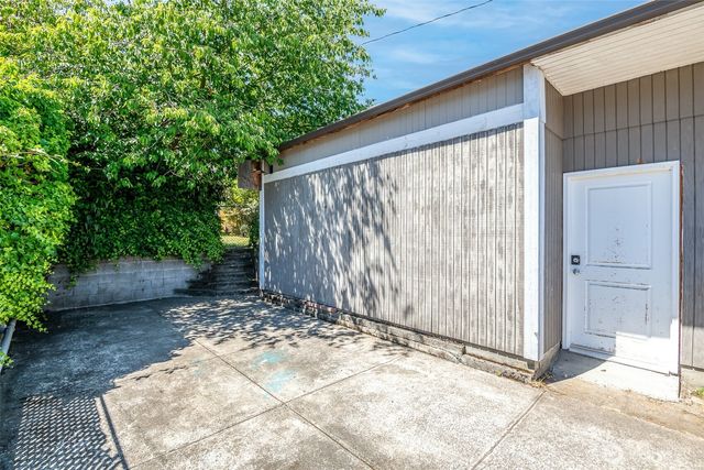 923 S Grant Avenue, Tacoma, WA 98405