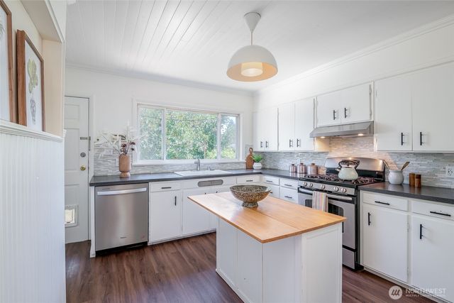 923 S Grant Avenue, Tacoma, WA 98405