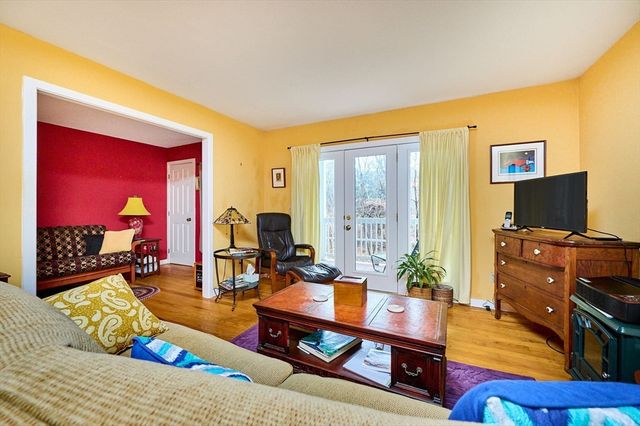 23 Randolph Pl 109, Northampton, MA 01060