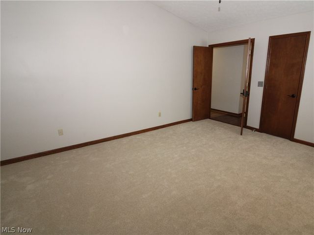 138 Loyola Drive, Elyria, OH 44035