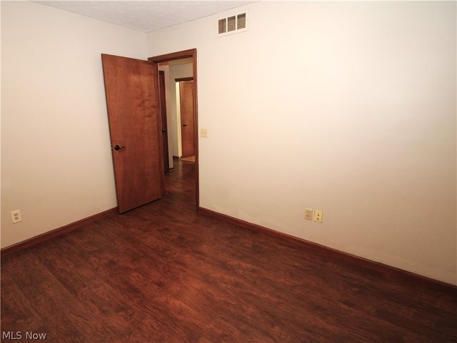 138 Loyola Drive, Elyria, OH 44035