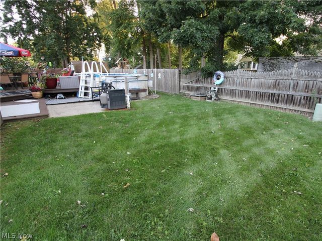 138 Loyola Drive, Elyria, OH 44035