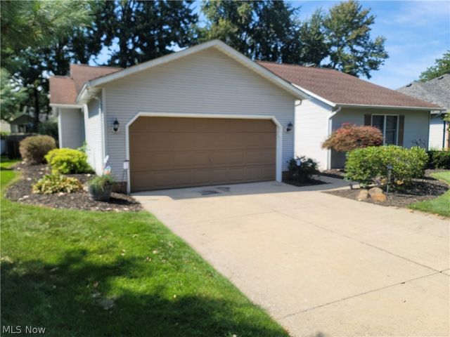138 Loyola Drive, Elyria, OH 44035