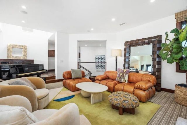 2260 El Amigo Road, Del Mar, CA 92014