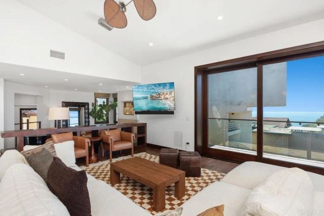 2260 El Amigo Road, Del Mar, CA 92014