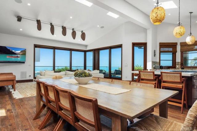 2260 El Amigo Road, Del Mar, CA 92014