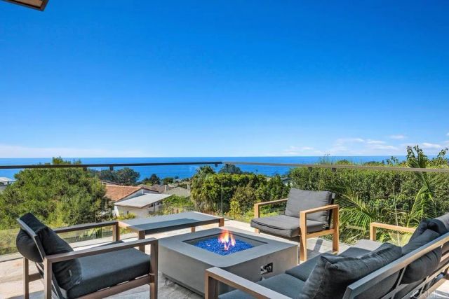 2260 El Amigo Road, Del Mar, CA 92014