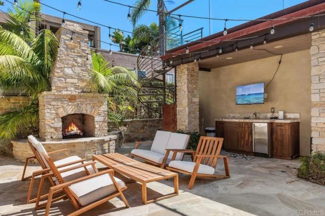 2260 El Amigo Road, Del Mar, CA 92014