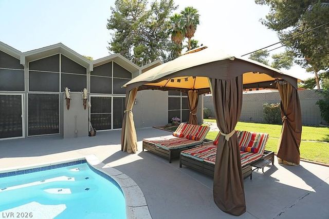 3538 Pueblo Way, Las Vegas, NV 89169