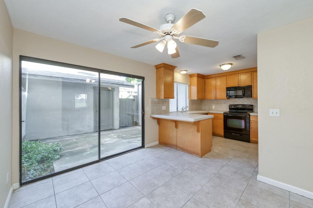Image 13 of property listing at 4747 N Woodrow Avenue # 120, Fresno, CA 93726