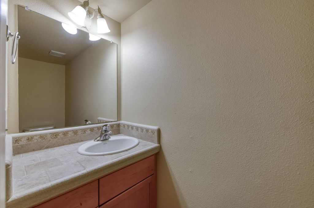 Image 19 of property listing at 4747 N Woodrow Avenue # 120, Fresno, CA 93726