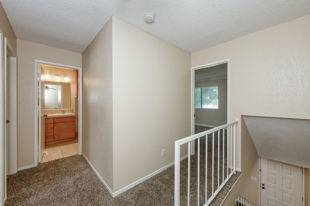 Image 21 of property listing at 4747 N Woodrow Avenue # 120, Fresno, CA 93726