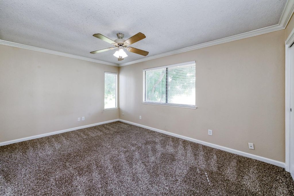 Image 26 of property listing at 4747 N Woodrow Avenue # 120, Fresno, CA 93726