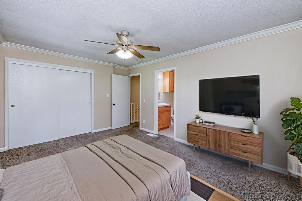 Image 28 of property listing at 4747 N Woodrow Avenue # 120, Fresno, CA 93726