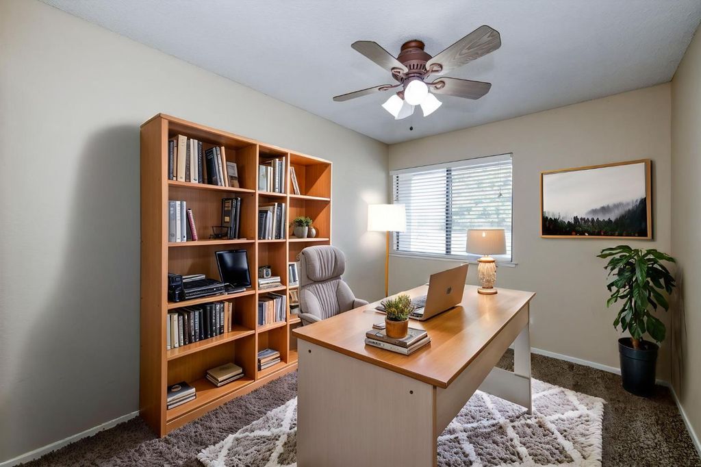 Image 43 of property listing at 4747 N Woodrow Avenue # 120, Fresno, CA 93726