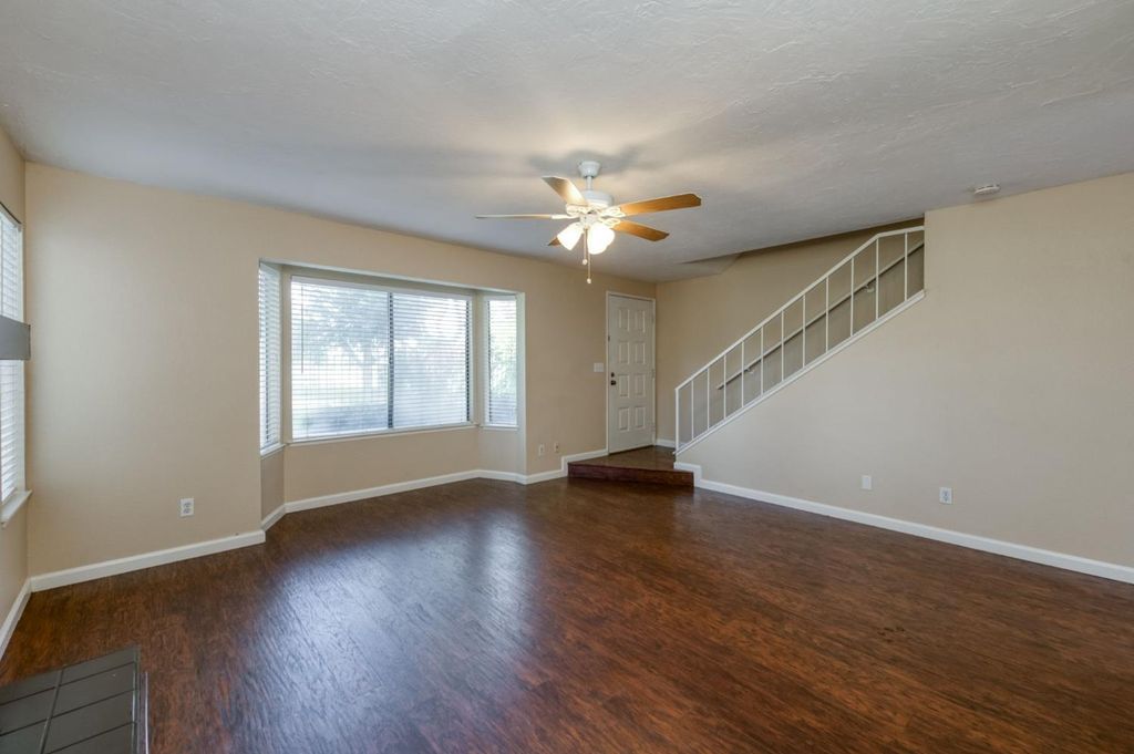 Image 5 of property listing at 4747 N Woodrow Avenue # 120, Fresno, CA 93726