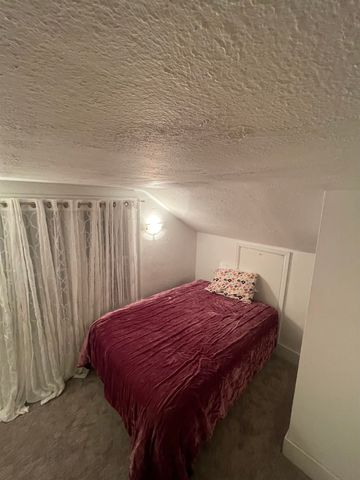 907 4TH ST SW, Minot, ND 58701