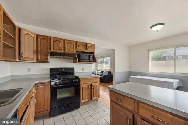 5712 JOHNNYCAKE RD, Baltimore, MD 21207