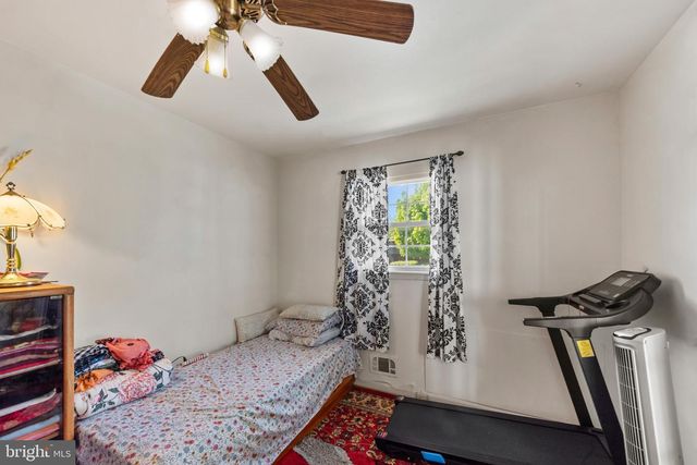 5712 JOHNNYCAKE RD, Baltimore, MD 21207
