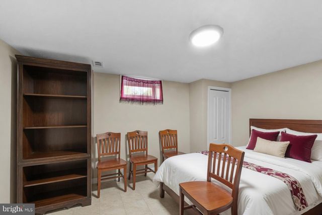 5712 JOHNNYCAKE RD, Baltimore, MD 21207