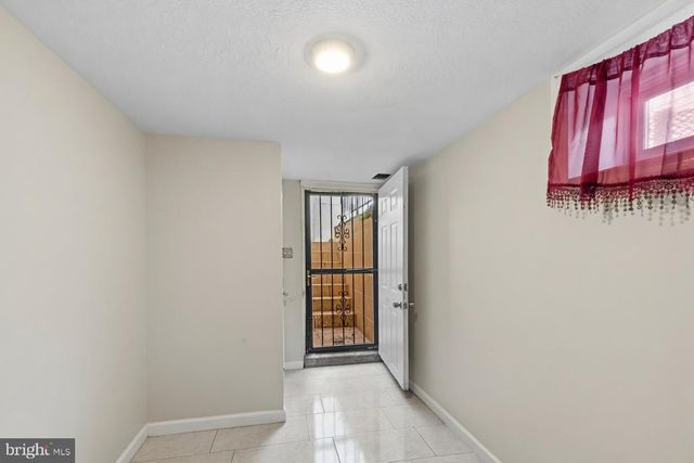 5712 JOHNNYCAKE RD, Baltimore, MD 21207