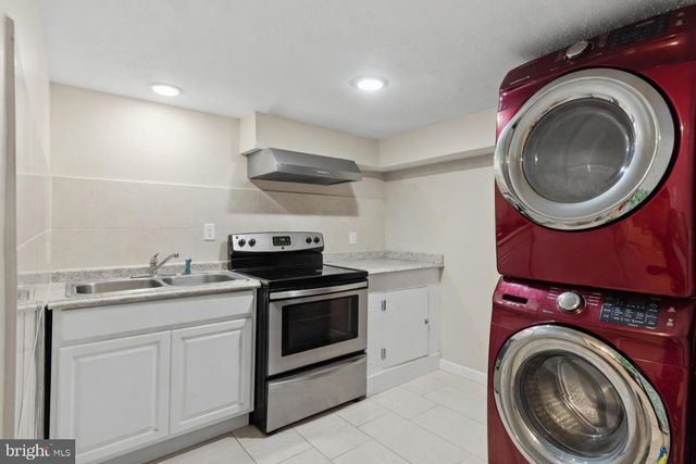 5712 JOHNNYCAKE RD, Baltimore, MD 21207