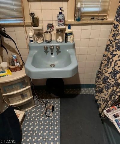 147 W Passaic Ave, Bloomfield Twp., NJ 07003