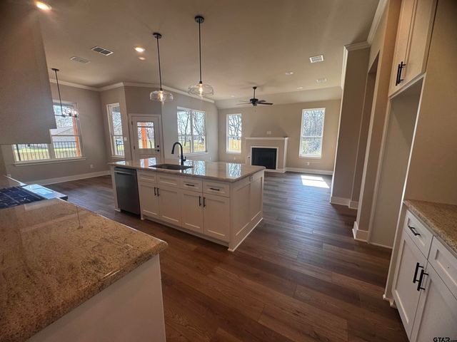 122 Kaul Ln, Bullard, TX 75757