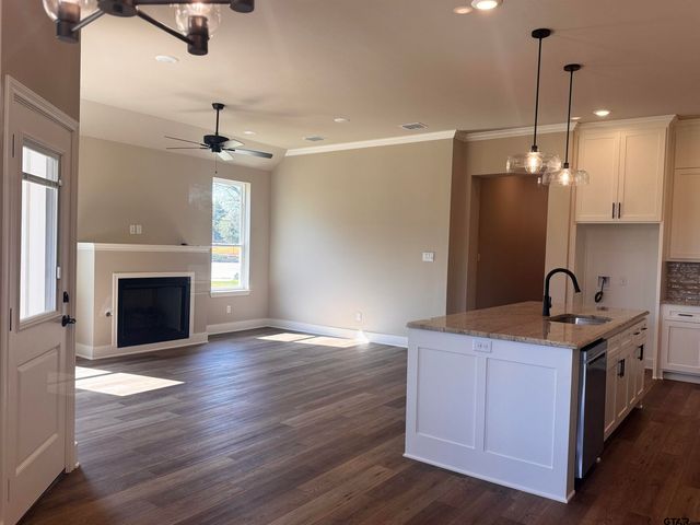 122 Kaul Ln, Bullard, TX 75757