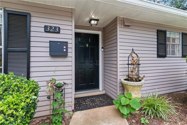 323 Cabaret Court SW, Marietta, GA 30064