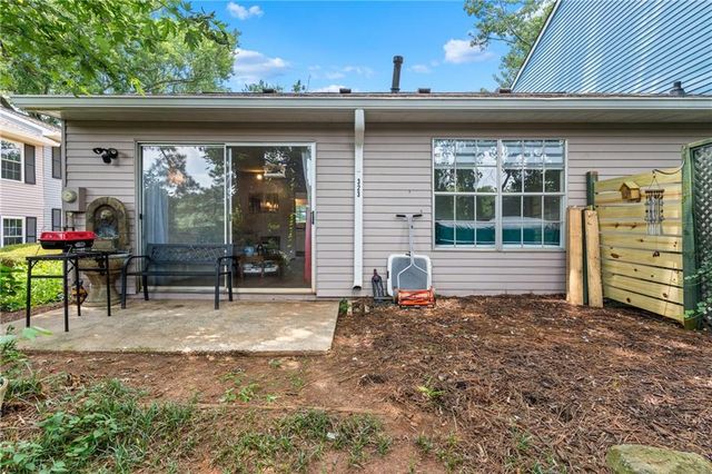 323 Cabaret Court SW, Marietta, GA 30064