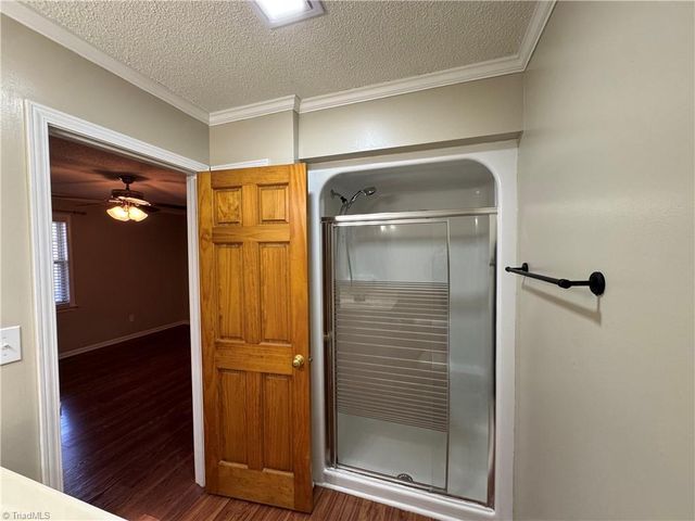 512 R L Norris Road, Linwood, NC 27299